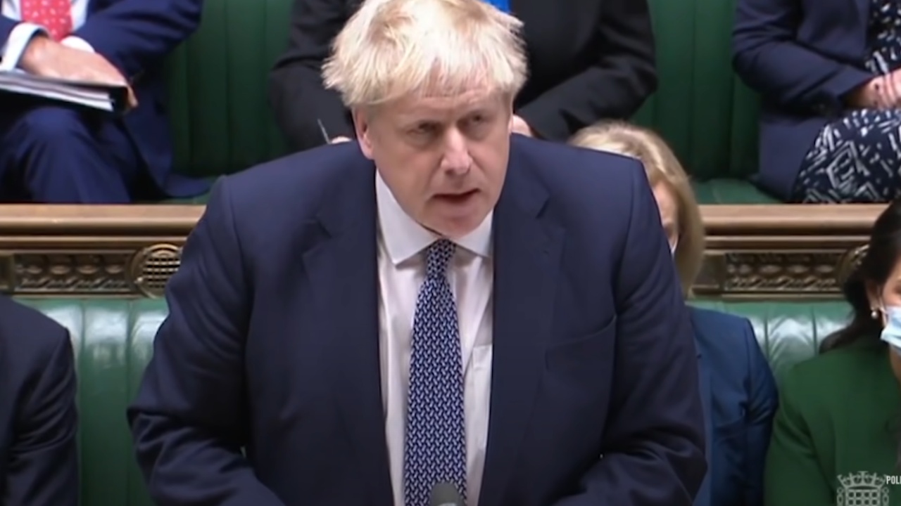 Captura de pantalla de Boris Johnson pidiendo perdón