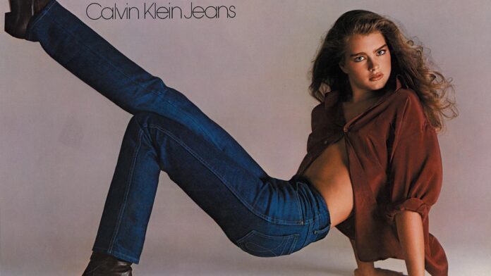 Brooke Shields posando para Calvin Klein en 1980 cuando tenía 15 años
