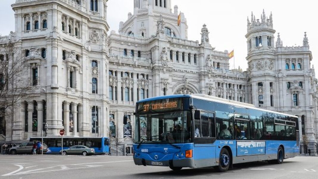 Viajar En Los Autobuses De La Emt Madrid Será Gratis Estos Días Aj 4604